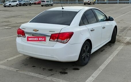 Chevrolet Cruze II, 2012 год, 800 000 рублей, 4 фотография