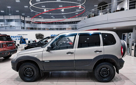 Chevrolet Niva I рестайлинг, 2015 год, 599 000 рублей, 8 фотография