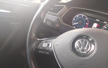 Volkswagen Tiguan II, 2018 год, 2 500 000 рублей, 11 фотография