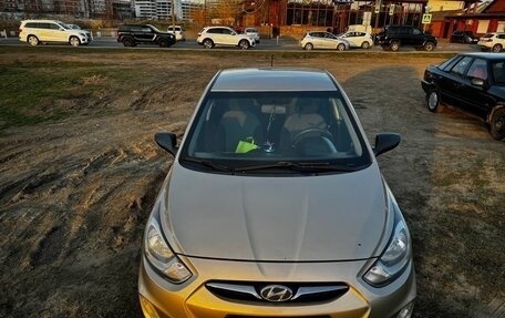 Hyundai Solaris II рестайлинг, 2013 год, 673 000 рублей, 2 фотография