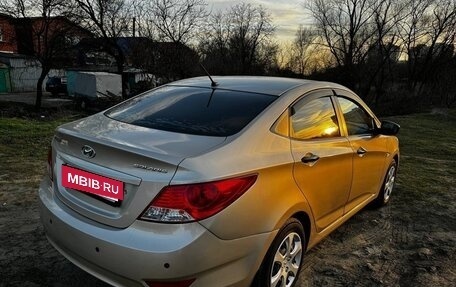 Hyundai Solaris II рестайлинг, 2013 год, 673 000 рублей, 4 фотография