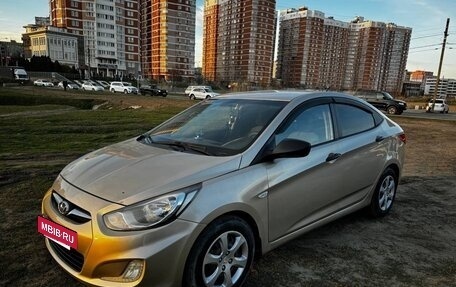 Hyundai Solaris II рестайлинг, 2013 год, 673 000 рублей, 3 фотография