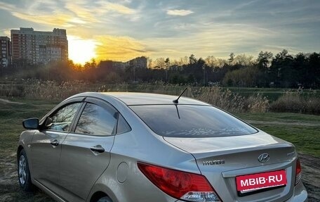 Hyundai Solaris II рестайлинг, 2013 год, 673 000 рублей, 6 фотография