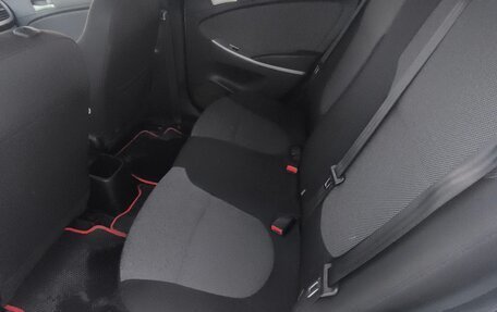 Hyundai Solaris II рестайлинг, 2013 год, 690 000 рублей, 3 фотография