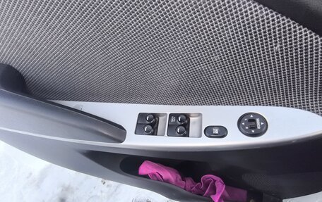 Hyundai Solaris II рестайлинг, 2013 год, 690 000 рублей, 14 фотография