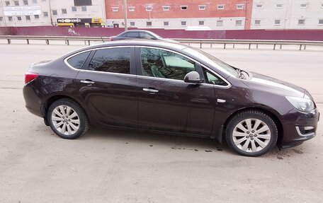 Opel Astra J, 2013 год, 1 070 000 рублей, 19 фотография