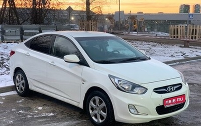 Hyundai Solaris II рестайлинг, 2012 год, 650 000 рублей, 1 фотография