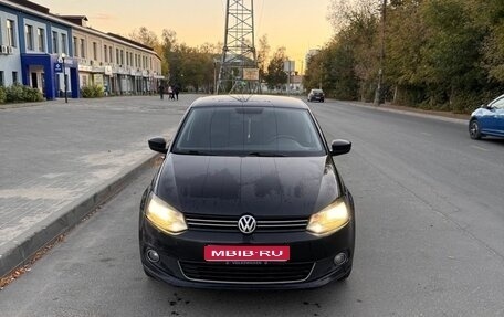 Volkswagen Polo VI (EU Market), 2012 год, 750 000 рублей, 1 фотография