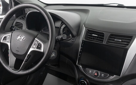 Hyundai Solaris II рестайлинг, 2015 год, 999 000 рублей, 7 фотография