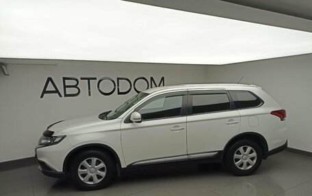 Mitsubishi Outlander III рестайлинг 3, 2015 год, 1 800 000 рублей, 3 фотография