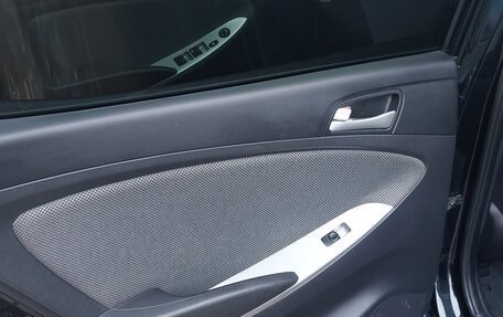 Hyundai Solaris II рестайлинг, 2012 год, 950 000 рублей, 5 фотография