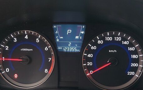Hyundai Solaris II рестайлинг, 2012 год, 950 000 рублей, 13 фотография