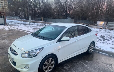 Hyundai Solaris II рестайлинг, 2012 год, 650 000 рублей, 4 фотография