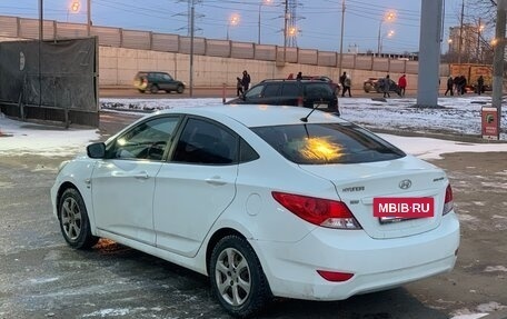 Hyundai Solaris II рестайлинг, 2012 год, 650 000 рублей, 3 фотография