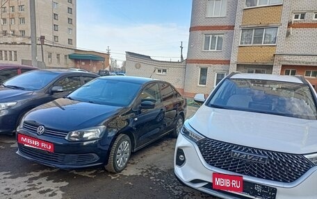 Volkswagen Polo VI (EU Market), 2012 год, 800 000 рублей, 2 фотография