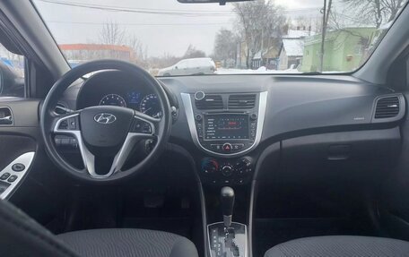 Hyundai Solaris II рестайлинг, 2011 год, 800 000 рублей, 2 фотография