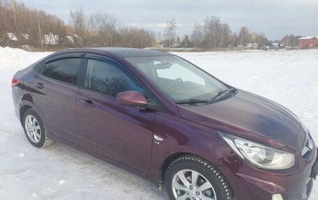 Hyundai Solaris II рестайлинг, 2011 год, 800 000 рублей, 7 фотография