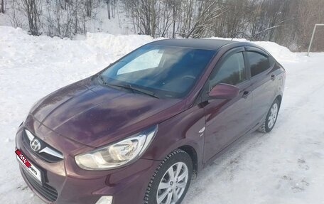 Hyundai Solaris II рестайлинг, 2011 год, 800 000 рублей, 5 фотография