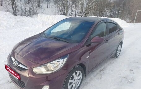 Hyundai Solaris II рестайлинг, 2011 год, 800 000 рублей, 6 фотография