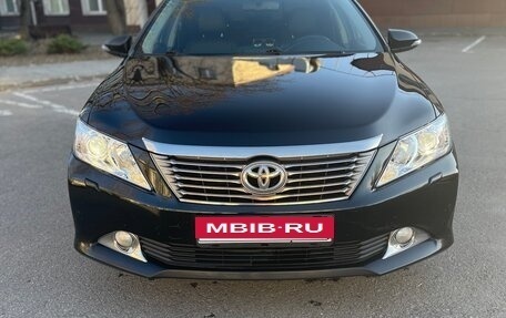 Toyota Camry, 2013 год, 2 200 000 рублей, 2 фотография