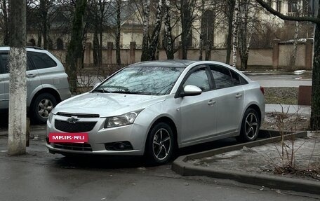 Chevrolet Cruze II, 2010 год, 640 000 рублей, 8 фотография