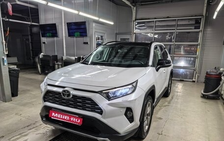 Toyota RAV4, 2020 год, 3 700 000 рублей, 1 фотография