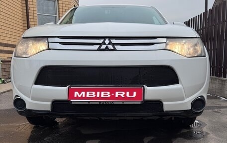 Mitsubishi Outlander III рестайлинг 3, 2014 год, 1 200 000 рублей, 1 фотография