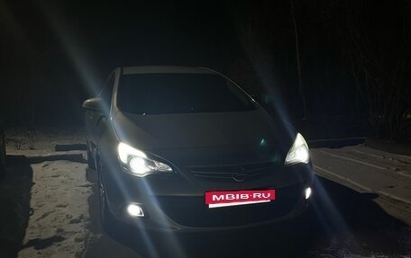 Opel Astra J, 2013 год, 950 000 рублей, 13 фотография