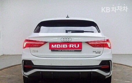 Audi Q3, 2022 год, 4 080 000 рублей, 3 фотография