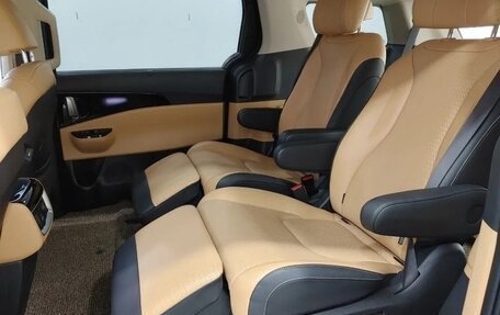 KIA Carnival, 2021 год, 2 600 700 рублей, 13 фотография