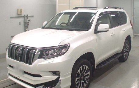 Toyota Land Cruiser Prado 150 рестайлинг 2, 2022 год, 4 480 000 рублей, 1 фотография