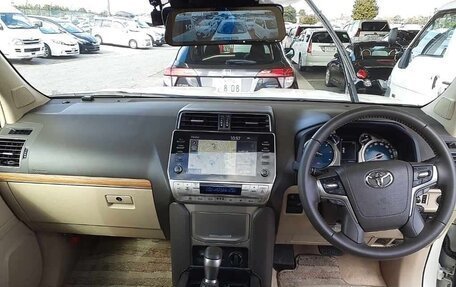 Toyota Land Cruiser Prado 150 рестайлинг 2, 2022 год, 4 480 000 рублей, 8 фотография