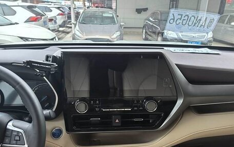 Toyota Highlander, 2022 год, 3 500 000 рублей, 11 фотография