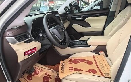 Toyota Highlander, 2022 год, 3 500 000 рублей, 7 фотография