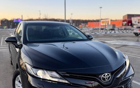 Toyota Camry, 2020 год, 2 750 000 рублей, 1 фотография