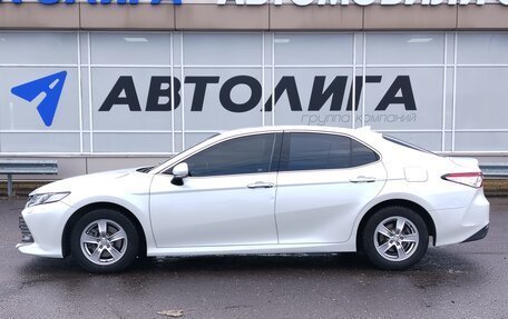 Toyota Camry, 2018 год, 2 392 000 рублей, 4 фотография