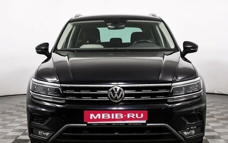 Volkswagen Tiguan II, 2018 год, 2 870 000 рублей, 2 фотография