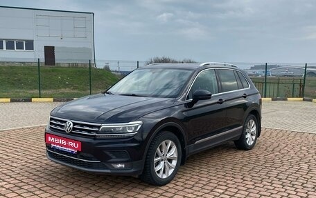 Volkswagen Tiguan II, 2017 год, 2 600 000 рублей, 3 фотография