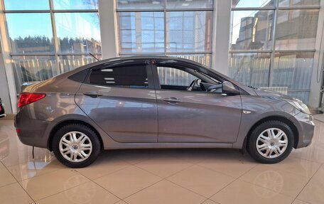 Hyundai Solaris II рестайлинг, 2011 год, 662 000 рублей, 11 фотография