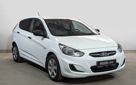 Hyundai Solaris II рестайлинг, 2013 год, 950 000 рублей, 3 фотография