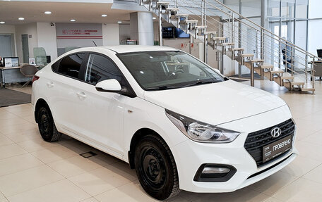 Hyundai Solaris II рестайлинг, 2018 год, 1 050 000 рублей, 3 фотография