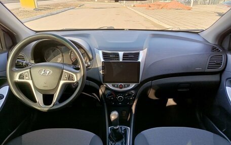 Hyundai Solaris II рестайлинг, 2011 год, 699 000 рублей, 14 фотография
