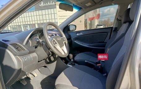 Hyundai Solaris II рестайлинг, 2011 год, 699 000 рублей, 16 фотография