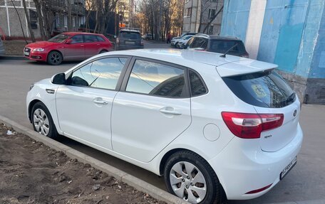 KIA Rio III рестайлинг, 2013 год, 930 000 рублей, 4 фотография