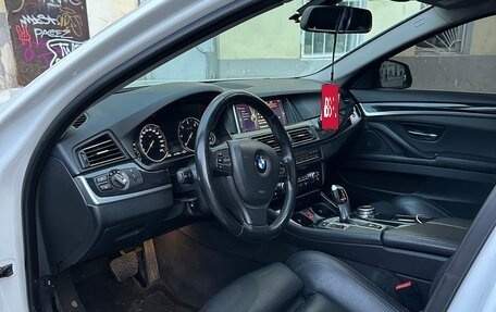 BMW 5 серия, 2015 год, 2 000 000 рублей, 19 фотография