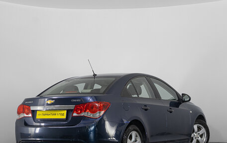 Chevrolet Cruze II, 2010 год, 599 000 рублей, 3 фотография