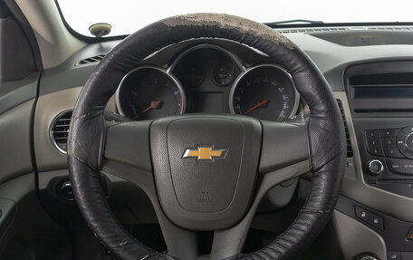 Chevrolet Cruze II, 2010 год, 599 000 рублей, 8 фотография