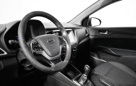 Hyundai Solaris II рестайлинг, 2017 год, 778 000 рублей, 13 фотография