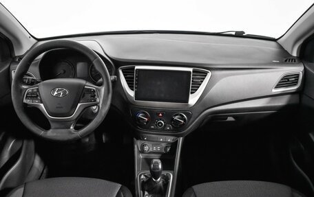 Hyundai Solaris II рестайлинг, 2017 год, 778 000 рублей, 12 фотография