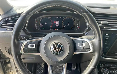 Volkswagen Tiguan II, 2022 год, 2 800 000 рублей, 14 фотография